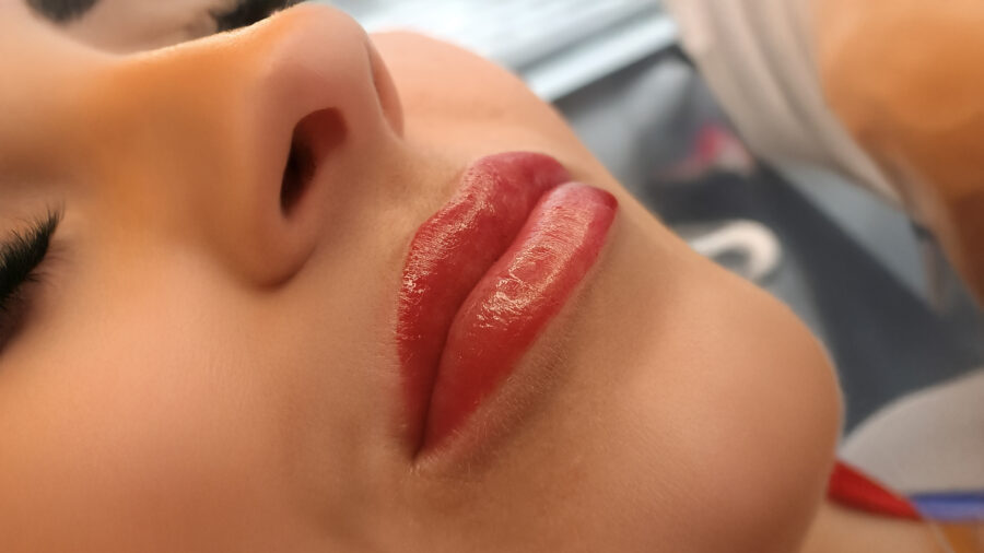 Dudaklar Renkleniyor!